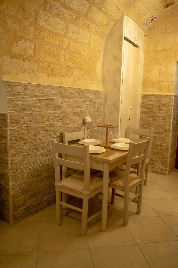 La Casa Della Felicita Apartment Bari Buitenkant foto