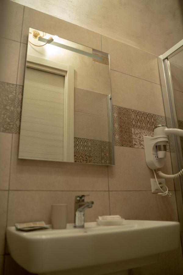 La Casa Della Felicita Apartment Bari Buitenkant foto
